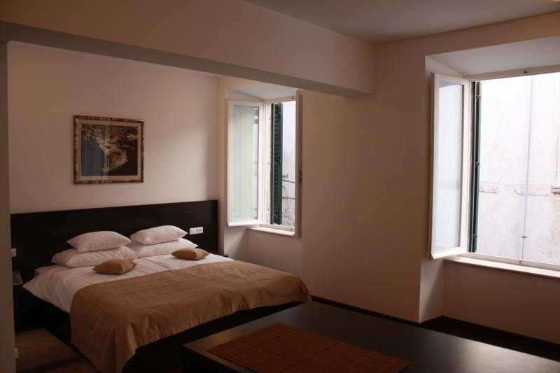 Celenga Apartments With Free Offsite Parking Dubrovnik Room photo